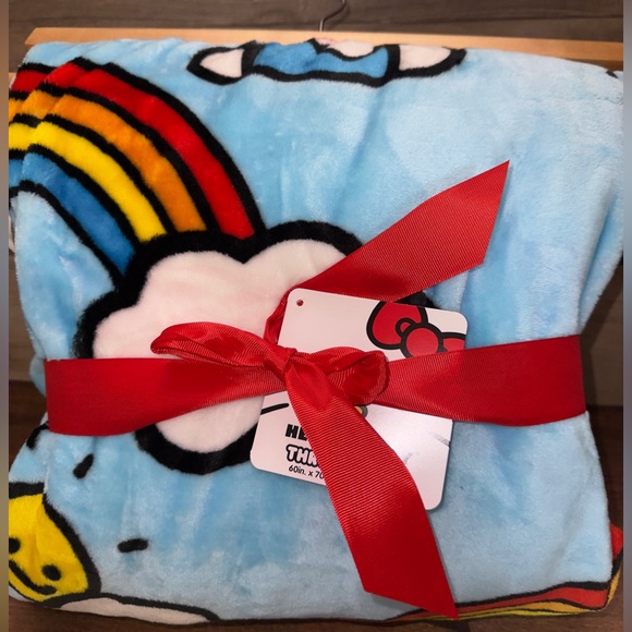 Super Cute  Hello Kitty Blue Ice Cream & Rainbow 🌈 Throw Blanket 60”x70” - NEW - Picture 6 of 10